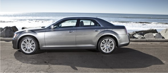 Новый Chrysler 300 — в десятке лучших семейных автомобилей 2012г.