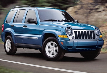Новый Jeep Cherokee получил обновленный дизайн 2005 модельного года..