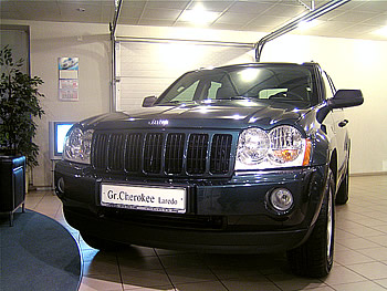 Три кита Grand Cherokee Laredo: модно, стильно, экономно