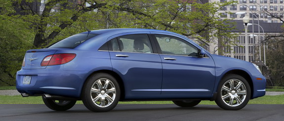 Chrysler Group LLC завоевывает четыре награды “Top Safety Pick” за модели 2010 года